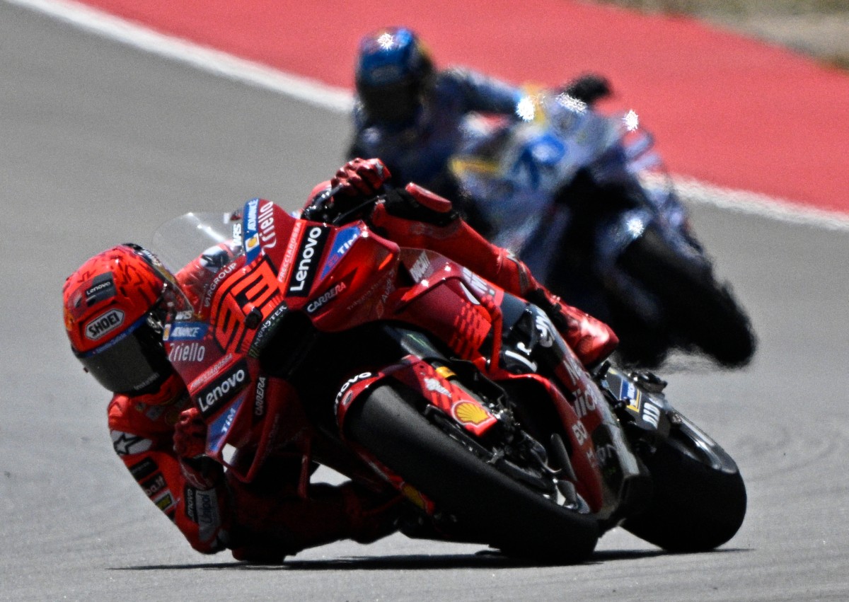 Marc Márquez arrasa con sus rivales y triunfa en el GP de Aragón de MotoGP; Bagnaia, 3°