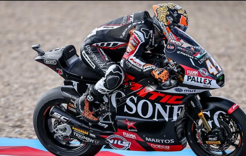 Canet dispara, supera Holgado e lidera dia de treinos da Moto2 na Catalunha. Moreira é 5º