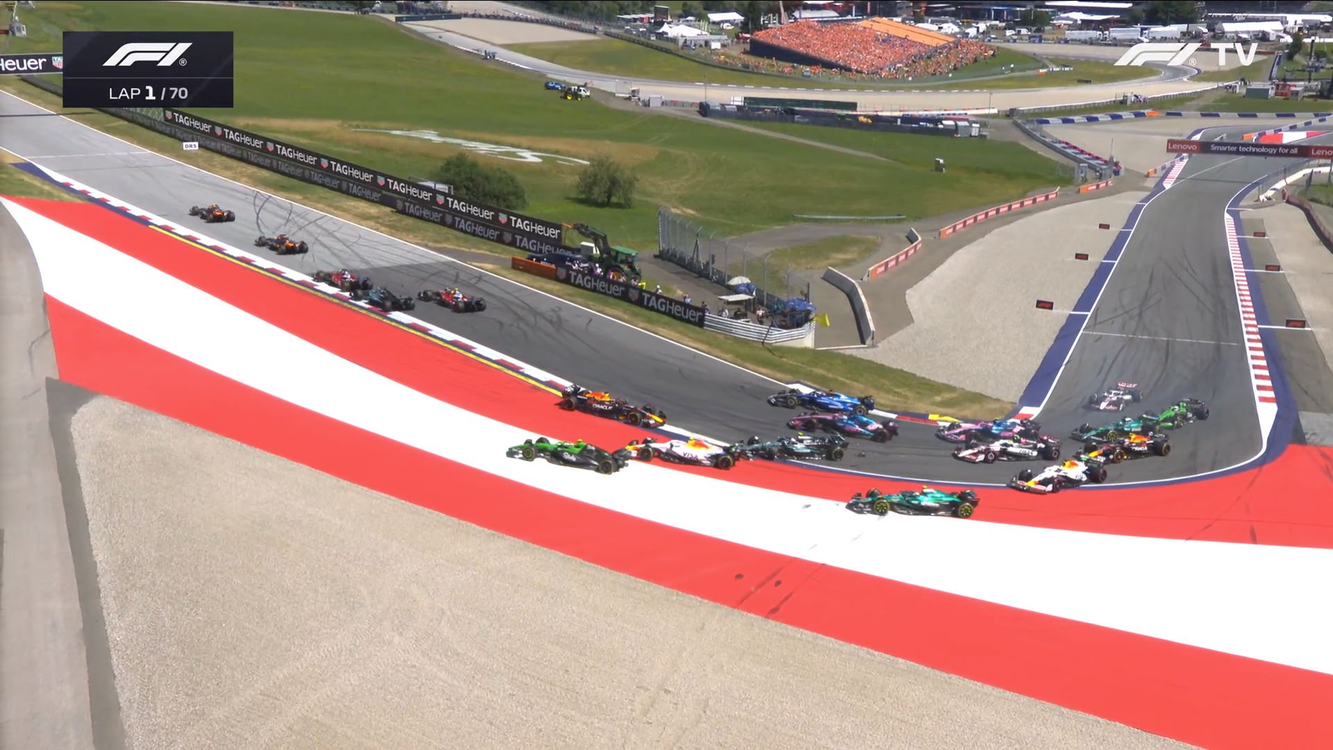 Antonelli perde freada, atropela Verstappen e causa safety-car na volta 1 do GP da Áustria