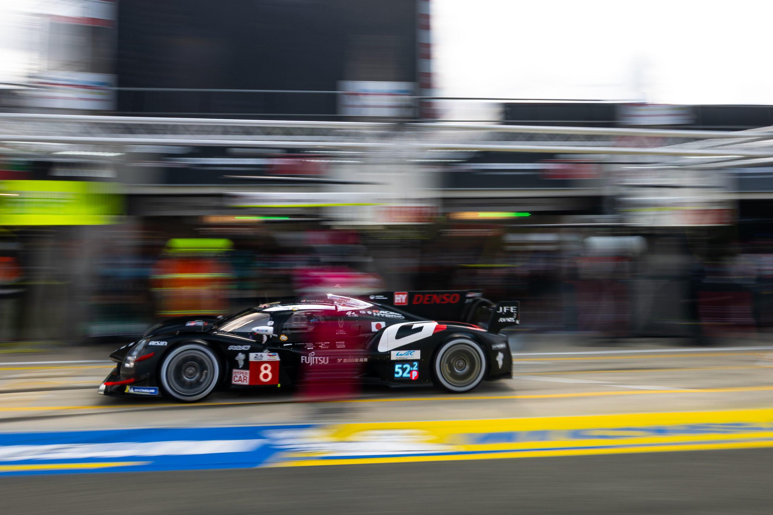 Toyota #8 conta com volta deletada da Ferrari #83 e lidera TL2 das 24 Horas de Le Mans