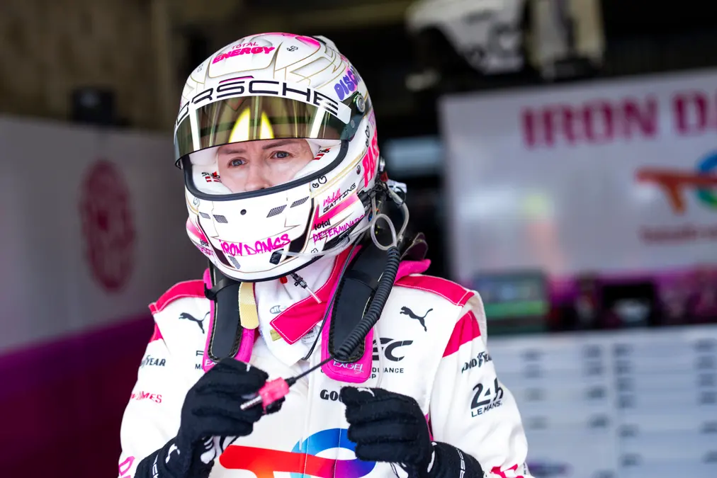 Gatting sufre una lesión en el pie y no corre en las 24 horas de Le Mans; Bovy la reemplazará