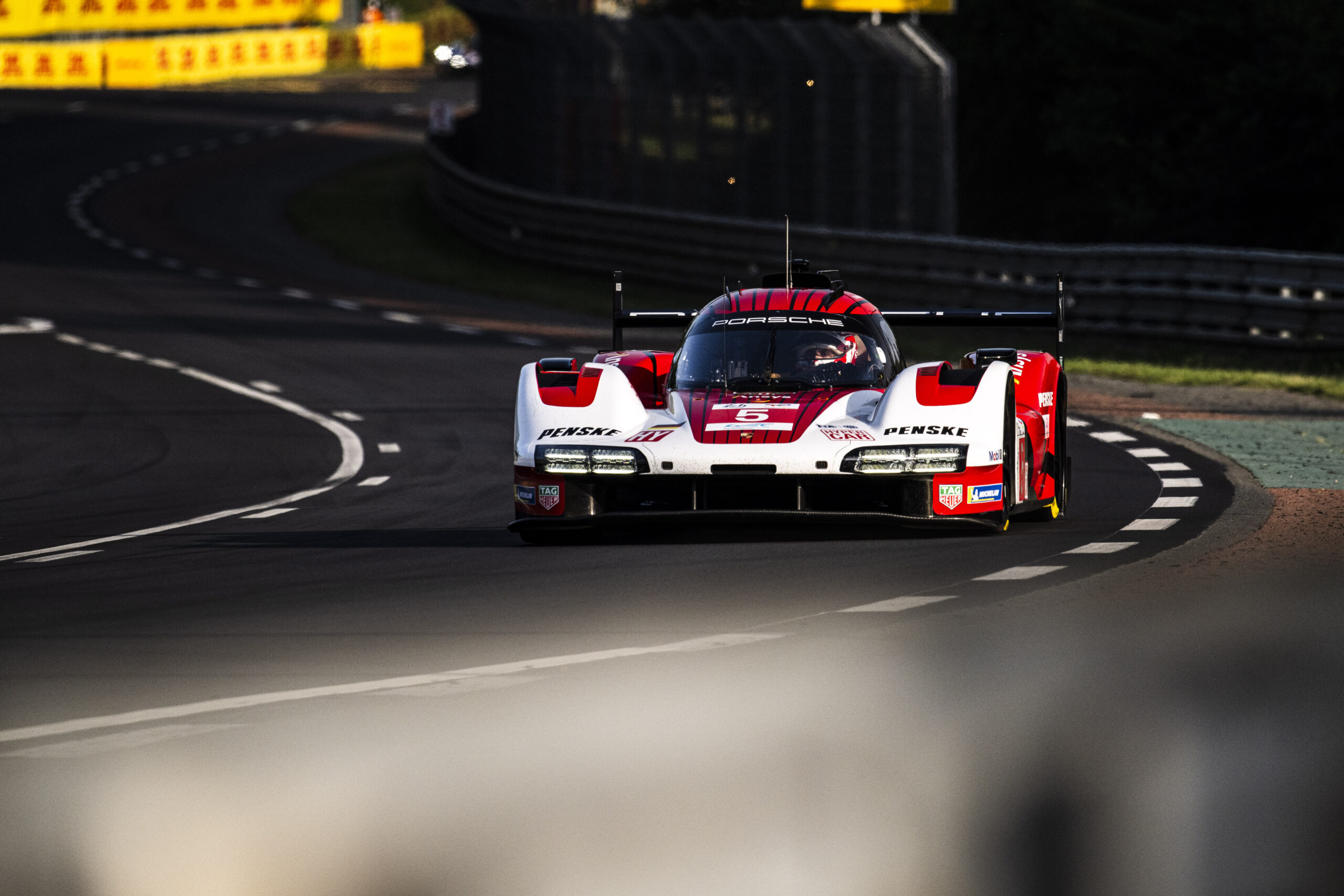 Porsche #5 supera Ferrari #51 e fecha TL3 das 24 Horas de Le Mans na liderança. Nasr é 7º