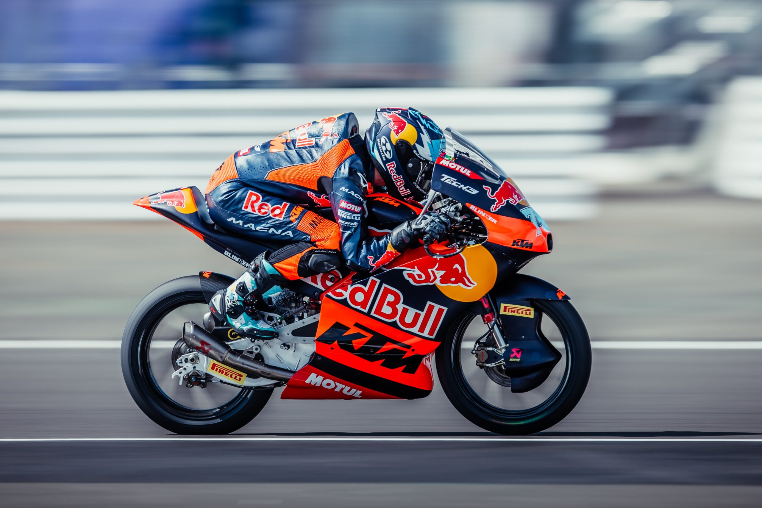 Perrone es 3° en Assen y conquista 1er podio en Moto3. Rueda gana el GP de Países Bajos