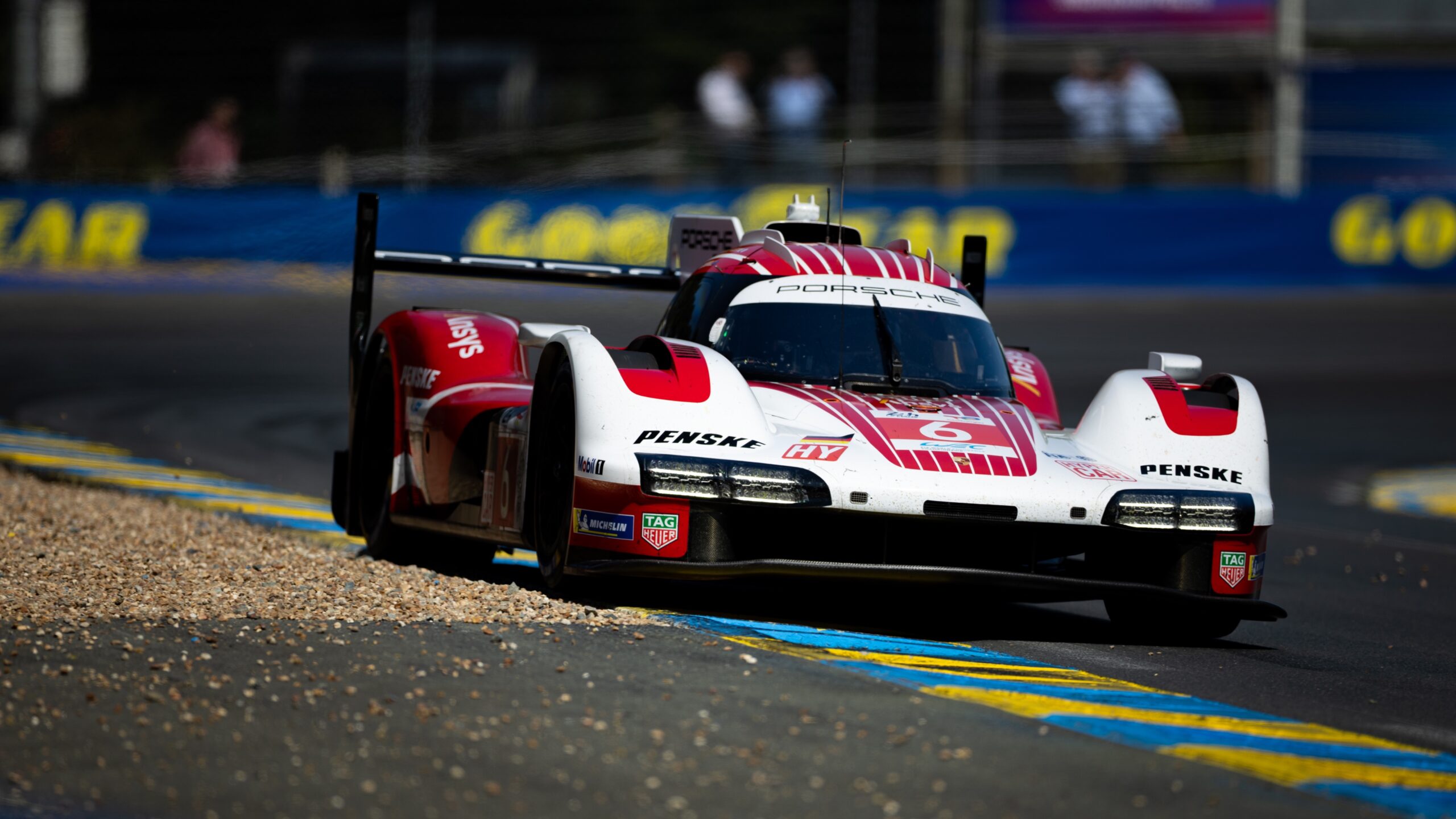 Porsche lucha con Ferrari por la punta en las 24 horas de Le Mans, Varrone, 15° y López, 9°