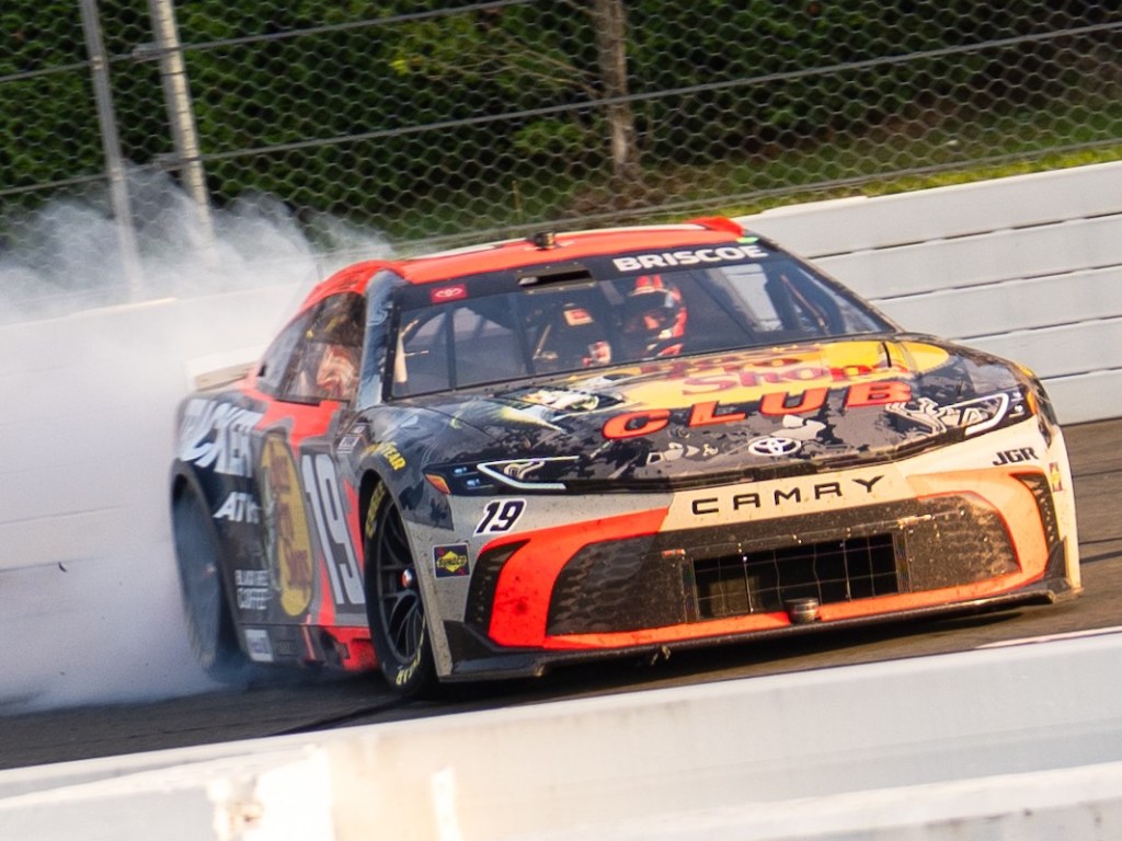 Briscoe controla el combustible en Pocono y gana con Joe Gibbs por 1ª vez en NASCAR
