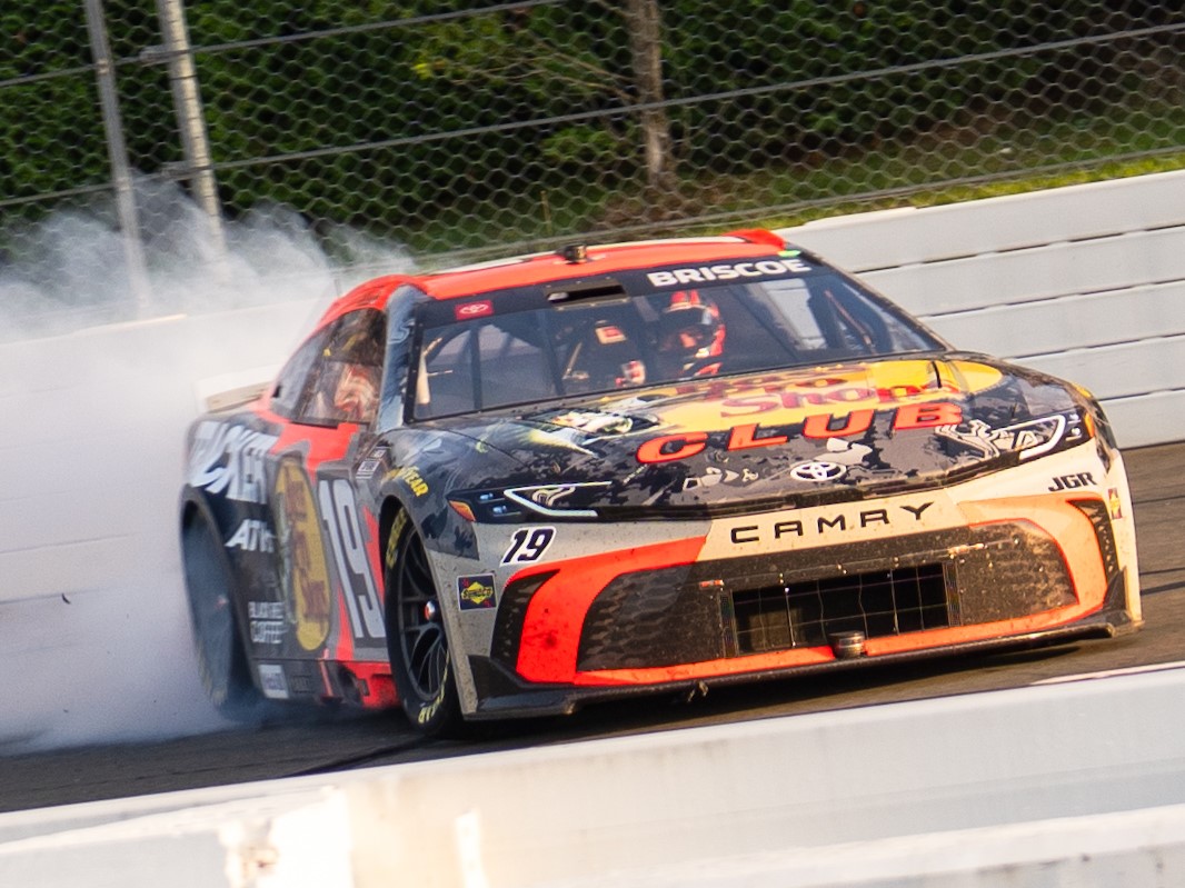 Briscoe controla el combustible en Pocono y gana con Joe Gibbs por 1ª vez en NASCAR