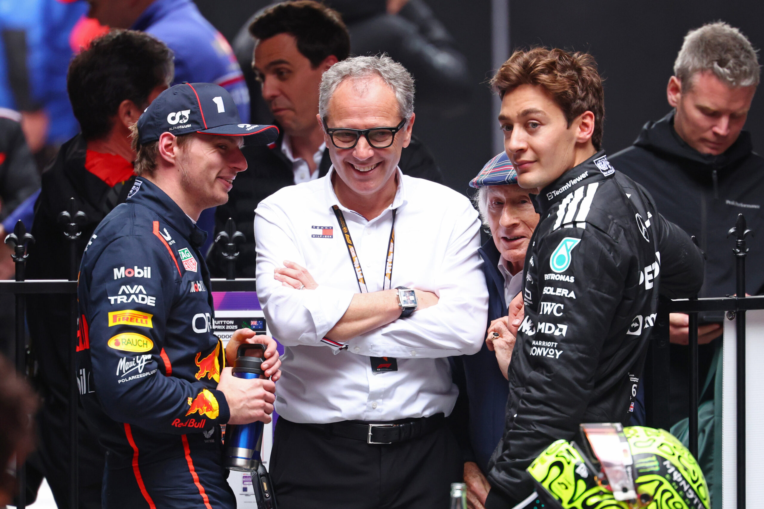Russell diz que Verstappen “quis mostrar quem manda” na Espanha e defende suspensão