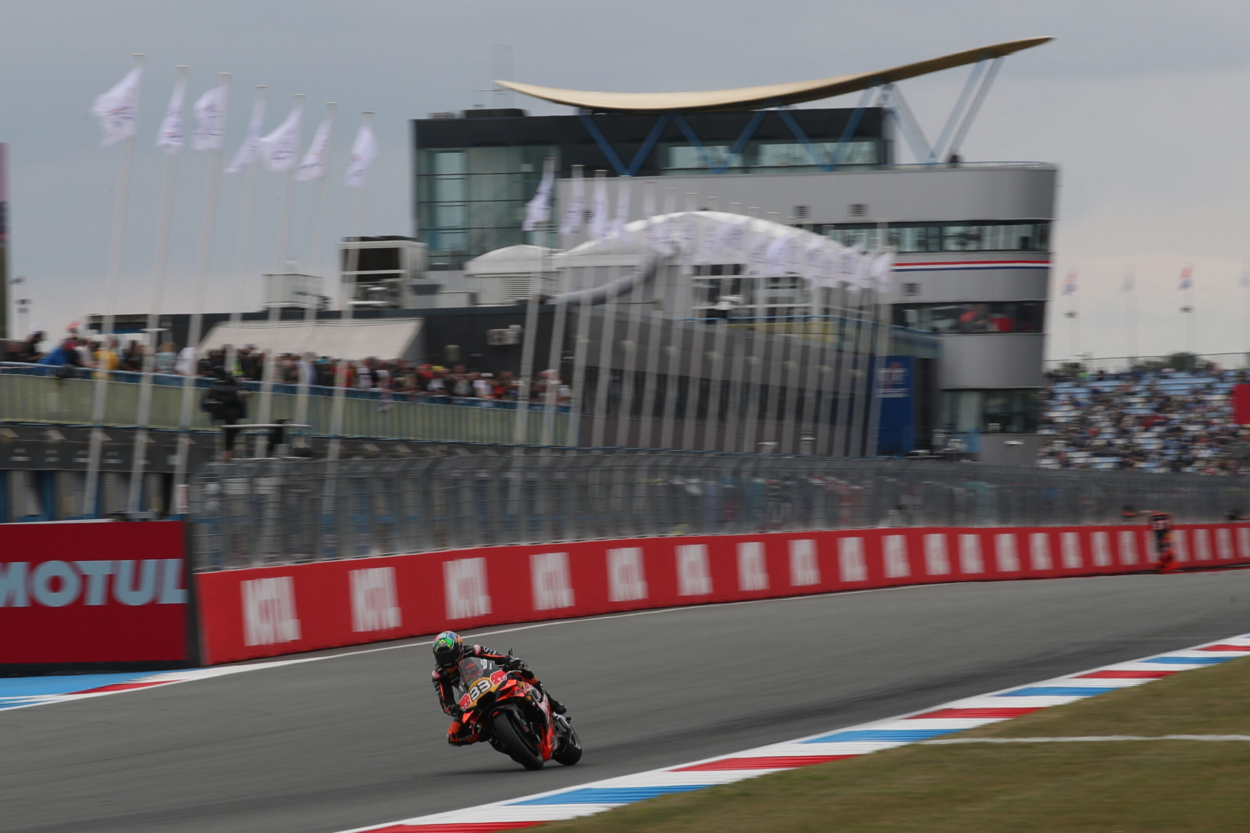Quedas ofuscam velocidade e acendem alerta para etapa de Assen na MotoGP