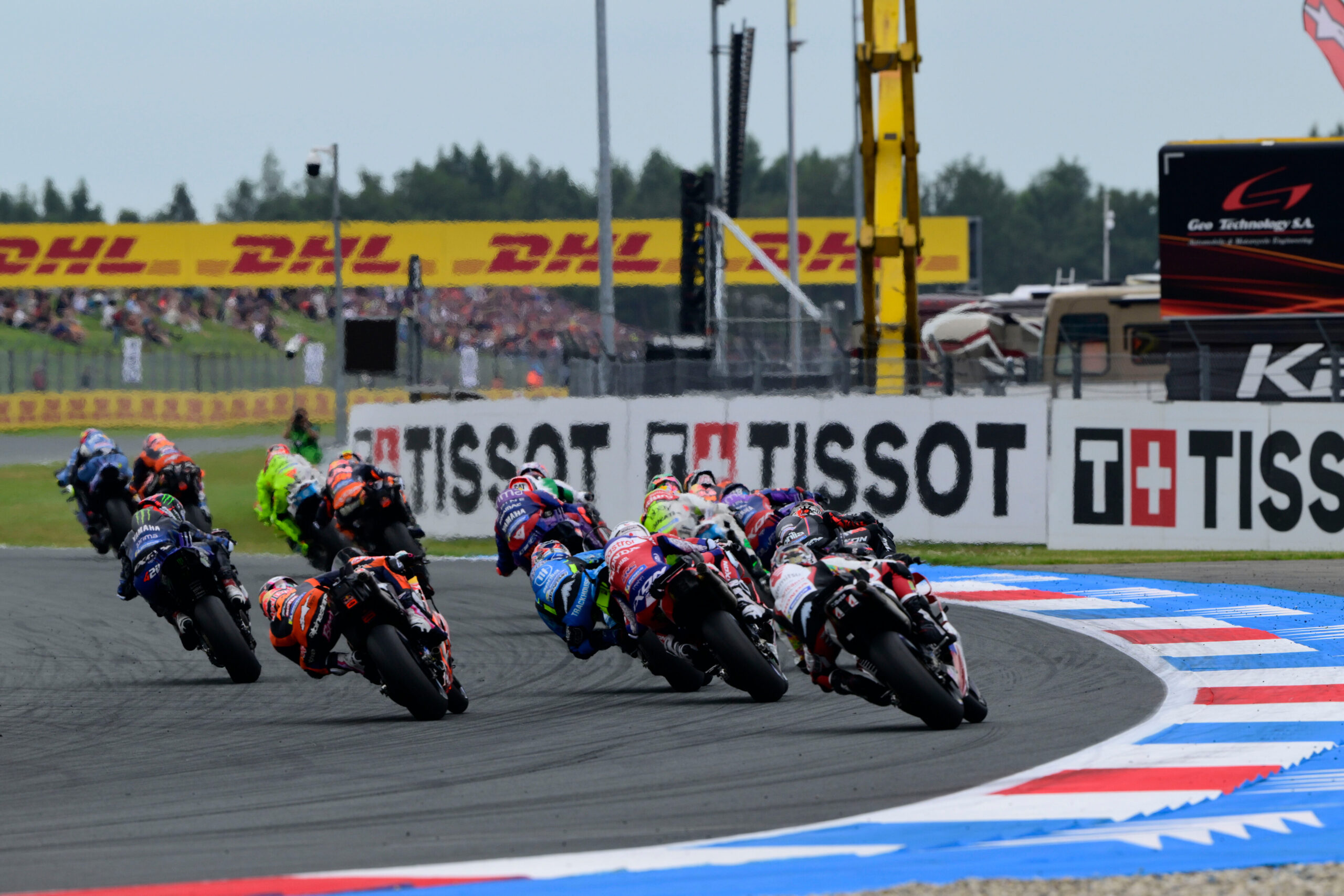 GP da Alemanha de MotoGP 2025 vai passar na TV hoje? Saiba onde assistir ao vivo