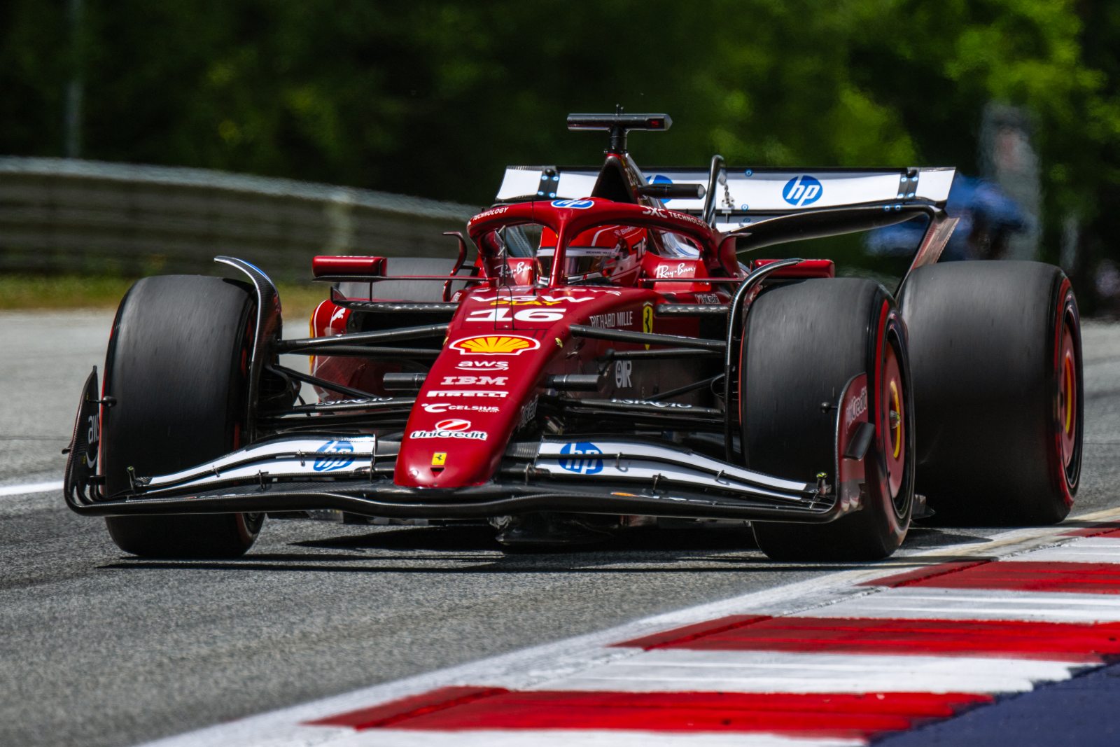 Ferrari aprova atualizações na Áustria, mas diz que “execução fez diferença” em classificação