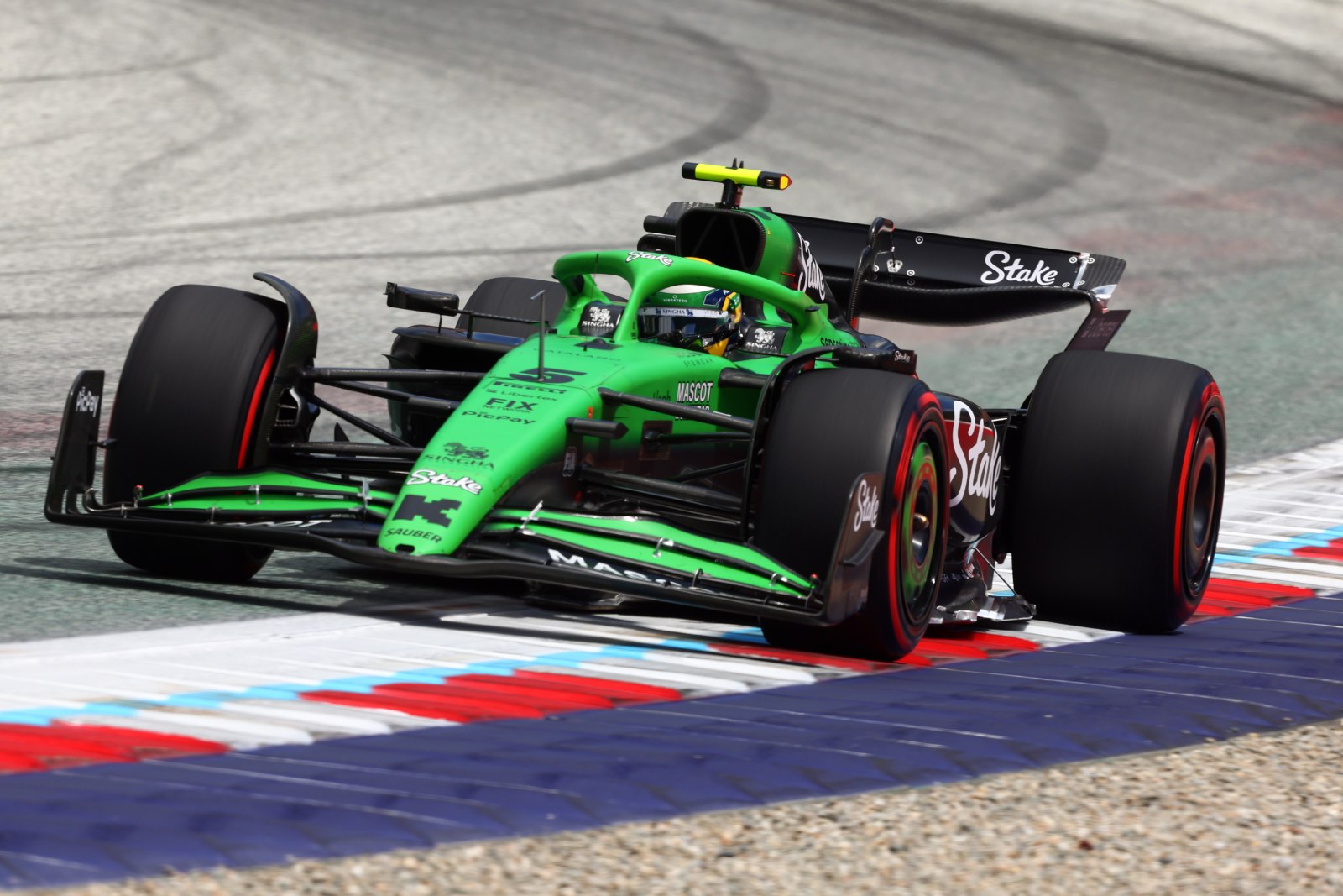 Bortoleto faz temporal com Sauber na Áustria e avança para Q3 pela primeira vez na F1