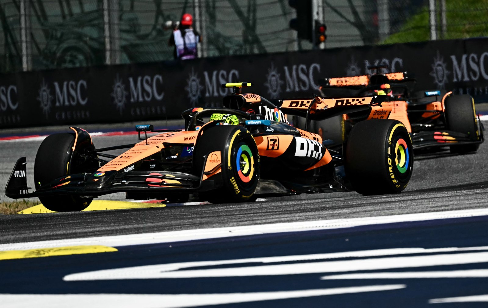 McLaren canta “orgulho” por 1-2 na Áustria, mas admite: quase batida “foi longe demais”