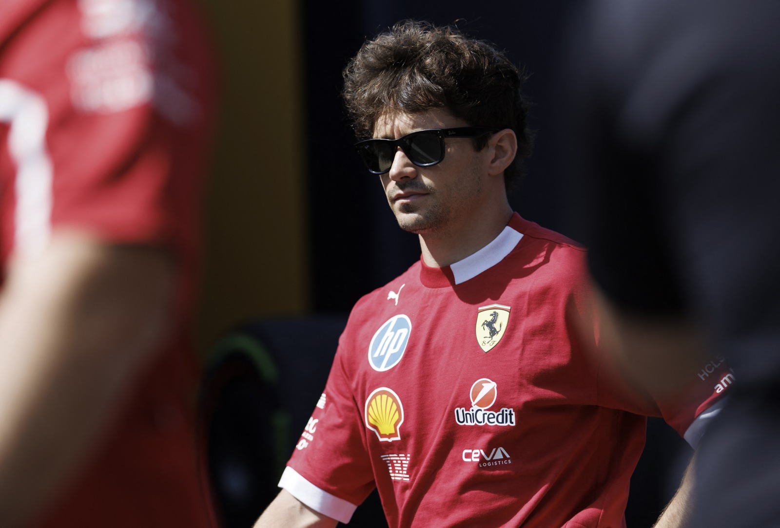 Leclerc vê Ferrari “fazendo o possível”, mas aponta “vantagem muito grande” da McLaren