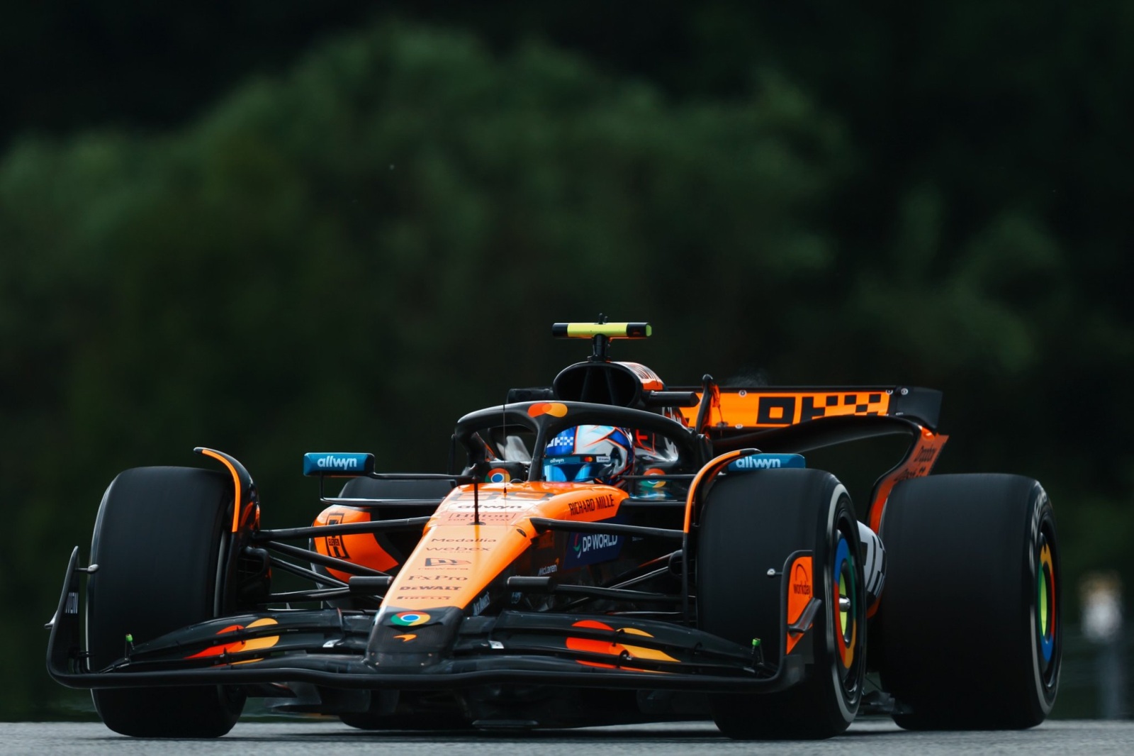 “O melhor dia da minha vida”: Dunne agradece à McLaren por estreia na F1 no TL1 da Áustria