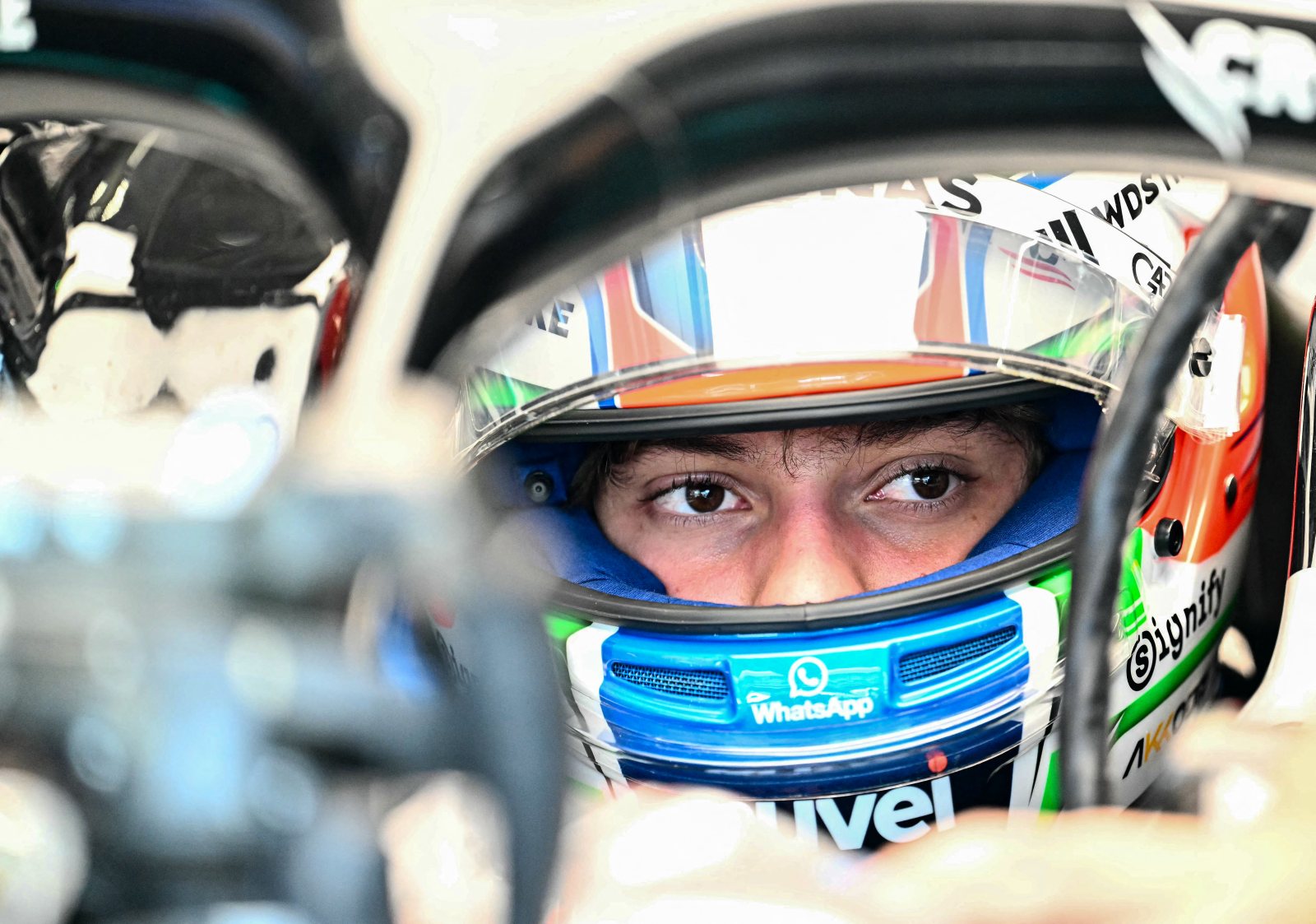 Antonelli vê acidente na Áustria como “grande lição” e promete pedir desculpas a Verstappen