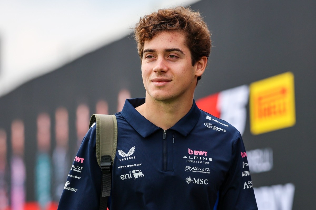 Colapinto se derrete por ‘F1 – O Filme’ e diz que estreia em Nova York foi “espetacular”