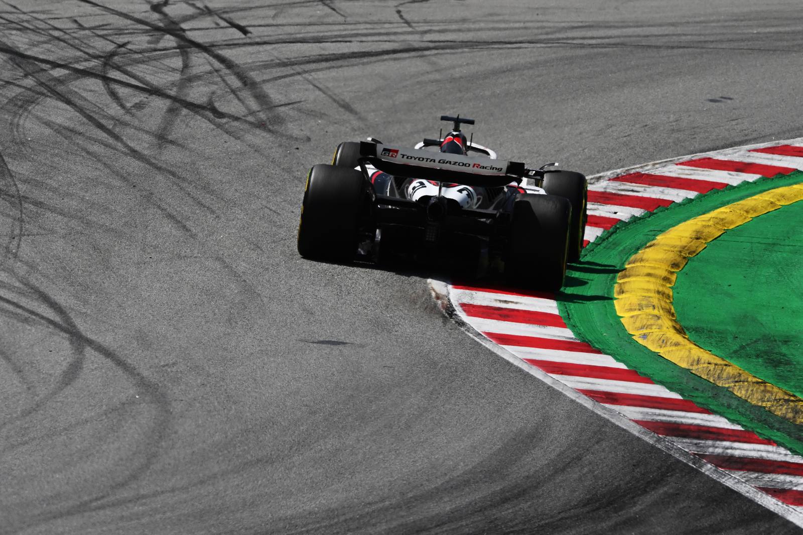 Fórmula 1 vai passar na TV hoje? Onde assistir aos treinos livres do GP do Canadá
