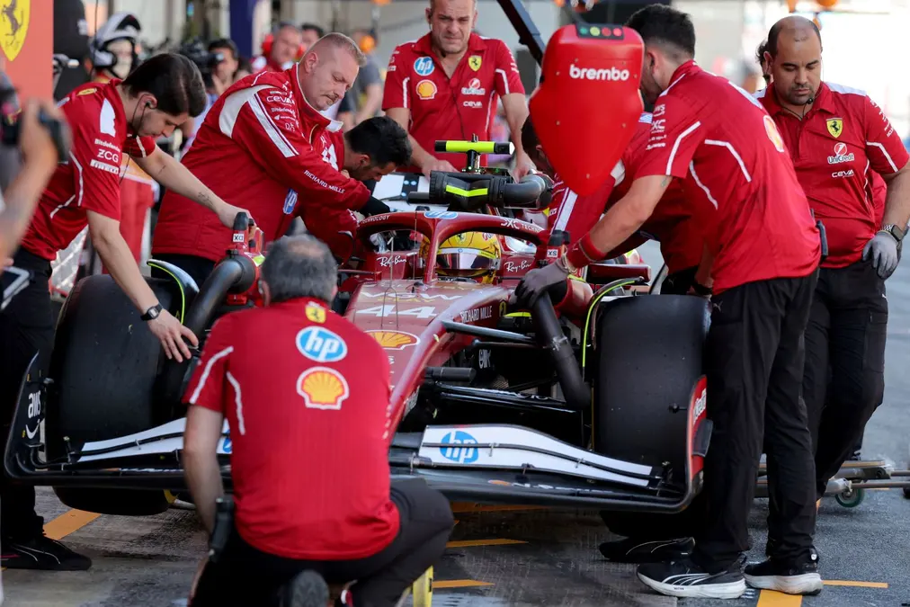 Hamilton descarta una pelea con Ferrari en 2025: “No tenemos ni un segundo de ventaja”