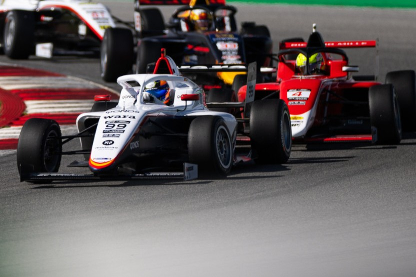 Strauven comanda e vence de ponta a ponta corrida 1 da F4 Espanhola em Portimão