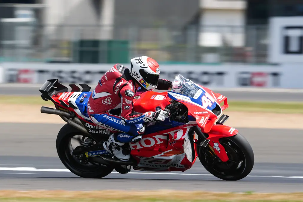 Espargaró supera a Miller y lidera el primer día de pruebas privadas de MotoGP en Barcelona