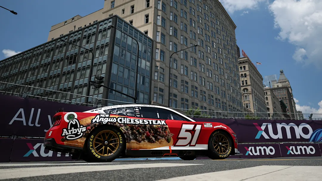 Nascar promete “revisar informações” após atraso com bandeira amarela em Chicago