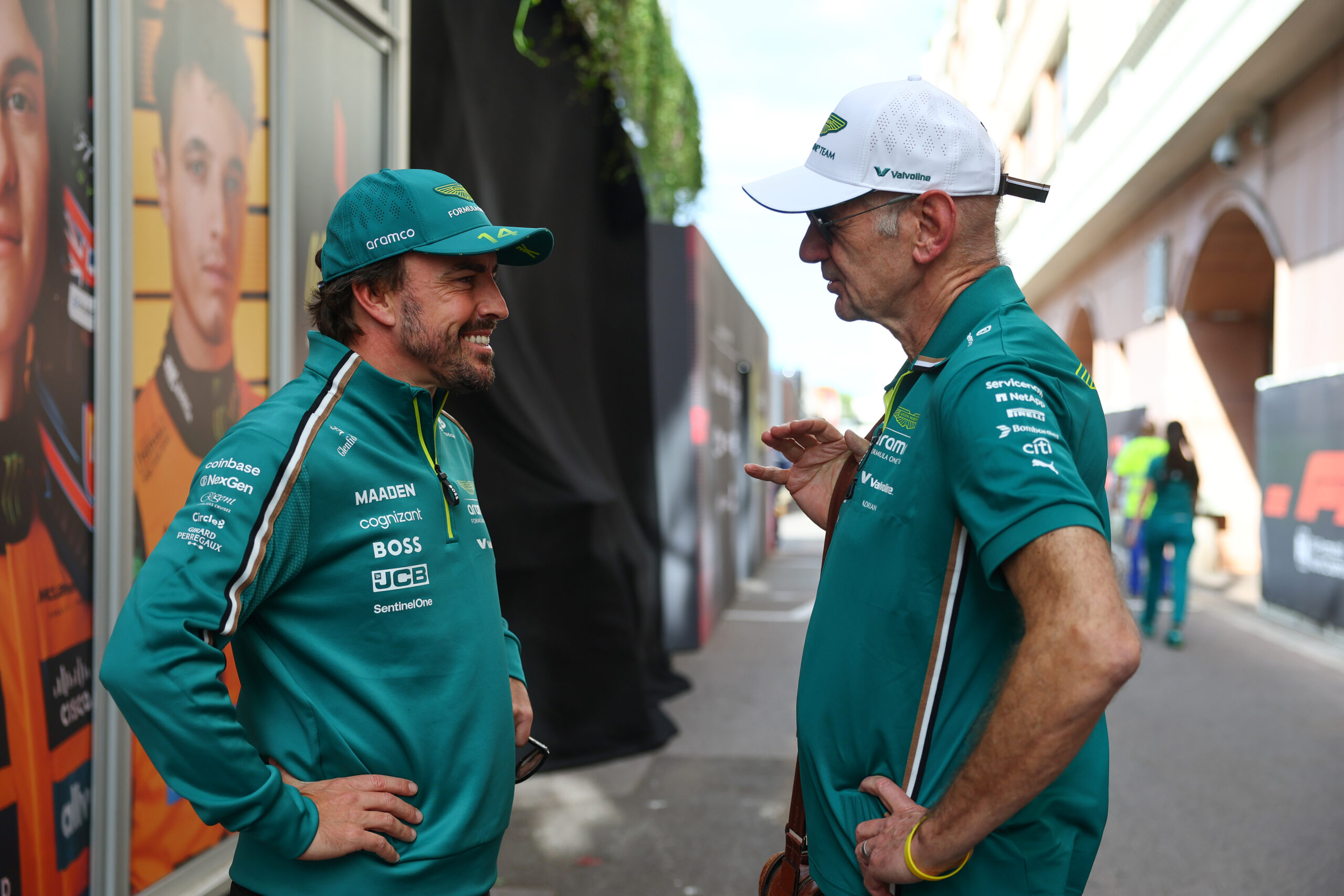 Alonso destaca impacto imediato de Newey na Aston Martin: “Todos aprendemos com ele”
