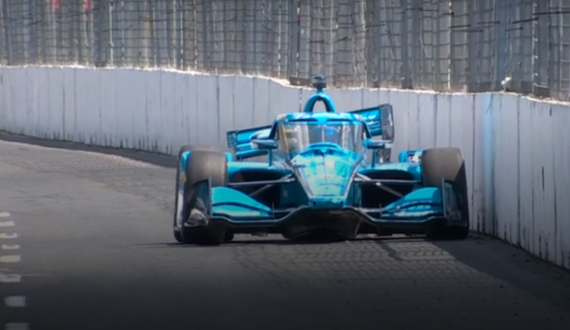 McLaughlin sofre com roda solta, bate em Toronto e dá sequência em má fase da Penske