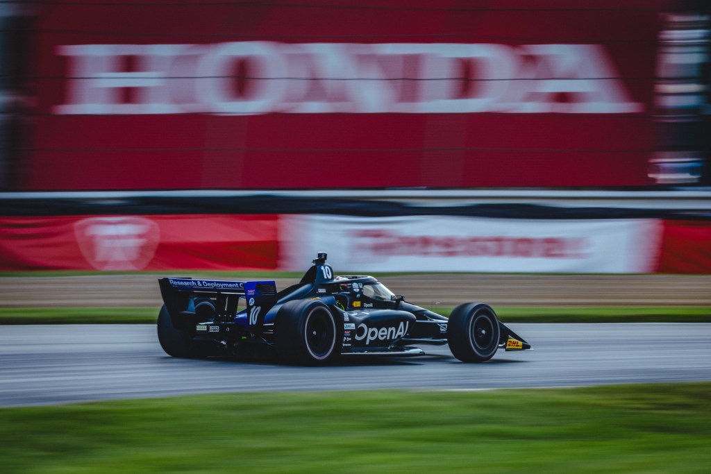 Palou decepciona a la competencia y asegura la pole position para el GP de Mid-Ohio de Indy
