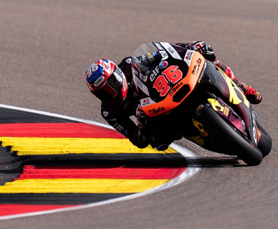 Dixon supera Baltus e crava pole da Moto2 na Alemanha. Moreira larga em 25º