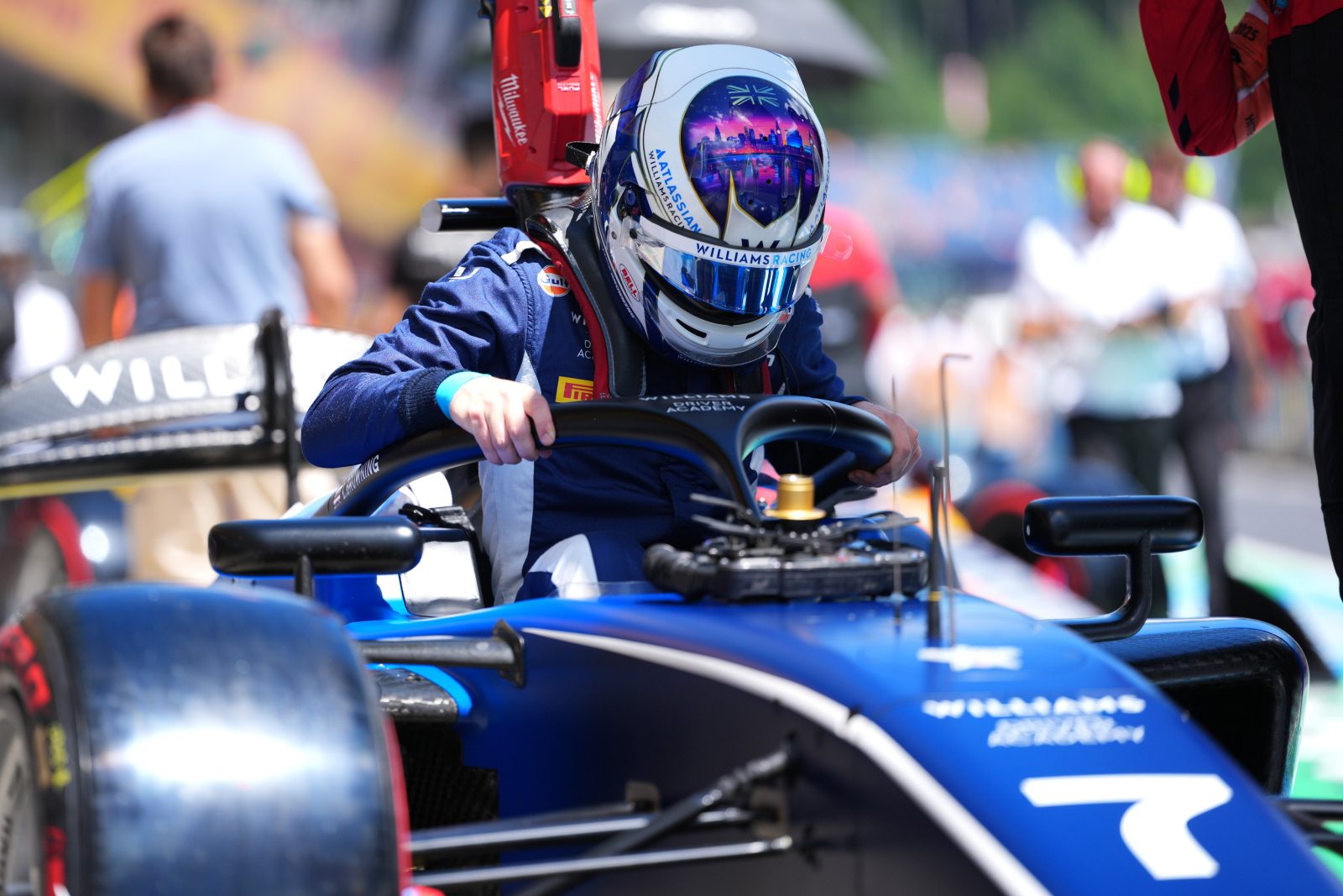 Browning crava pole em classificação com 3 bandeiras vermelhas da F2 na Itália