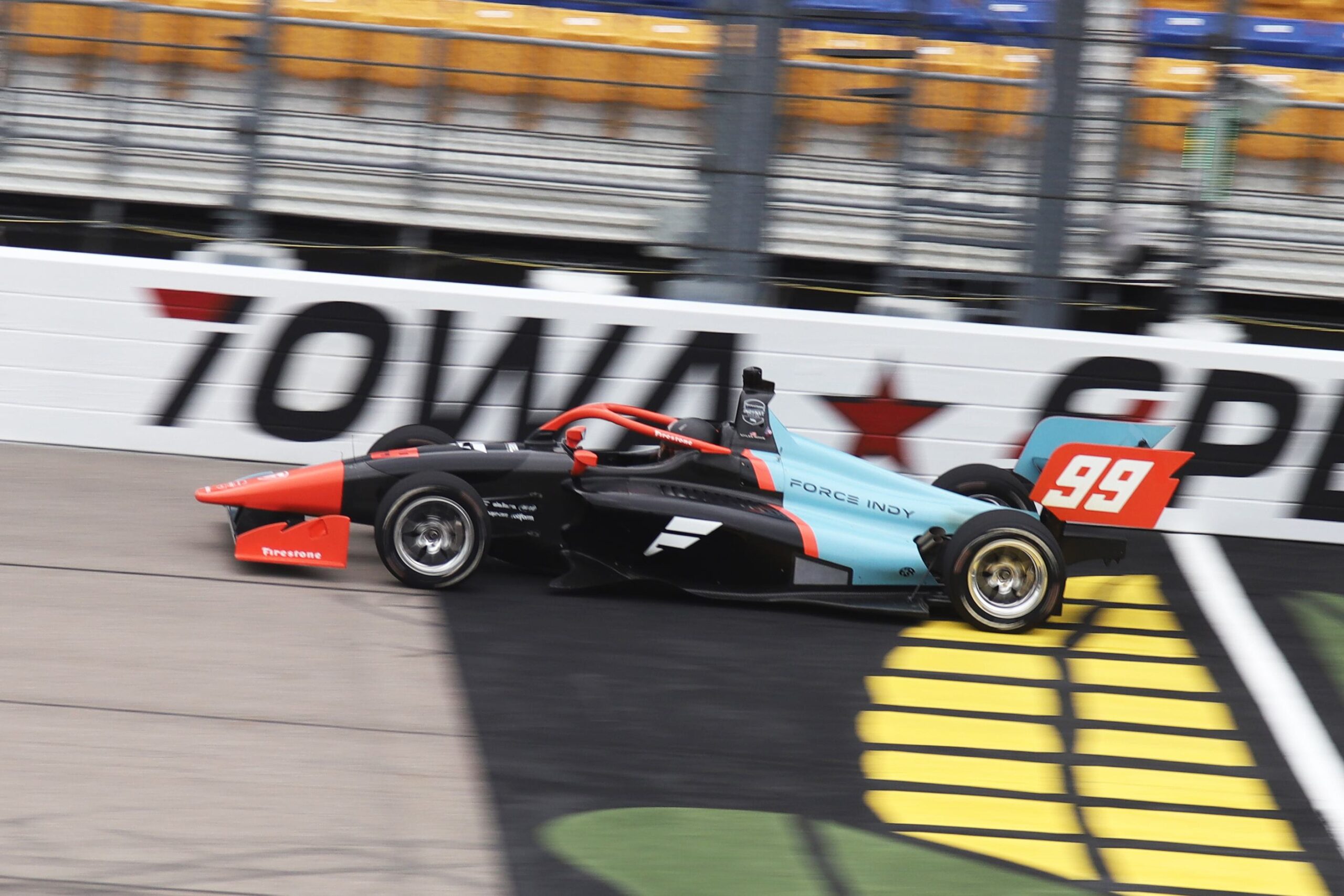 Rowe supera Hauger em Iowa e vence pela 1ª vez na Indy NXT 2025. Collet é 4º