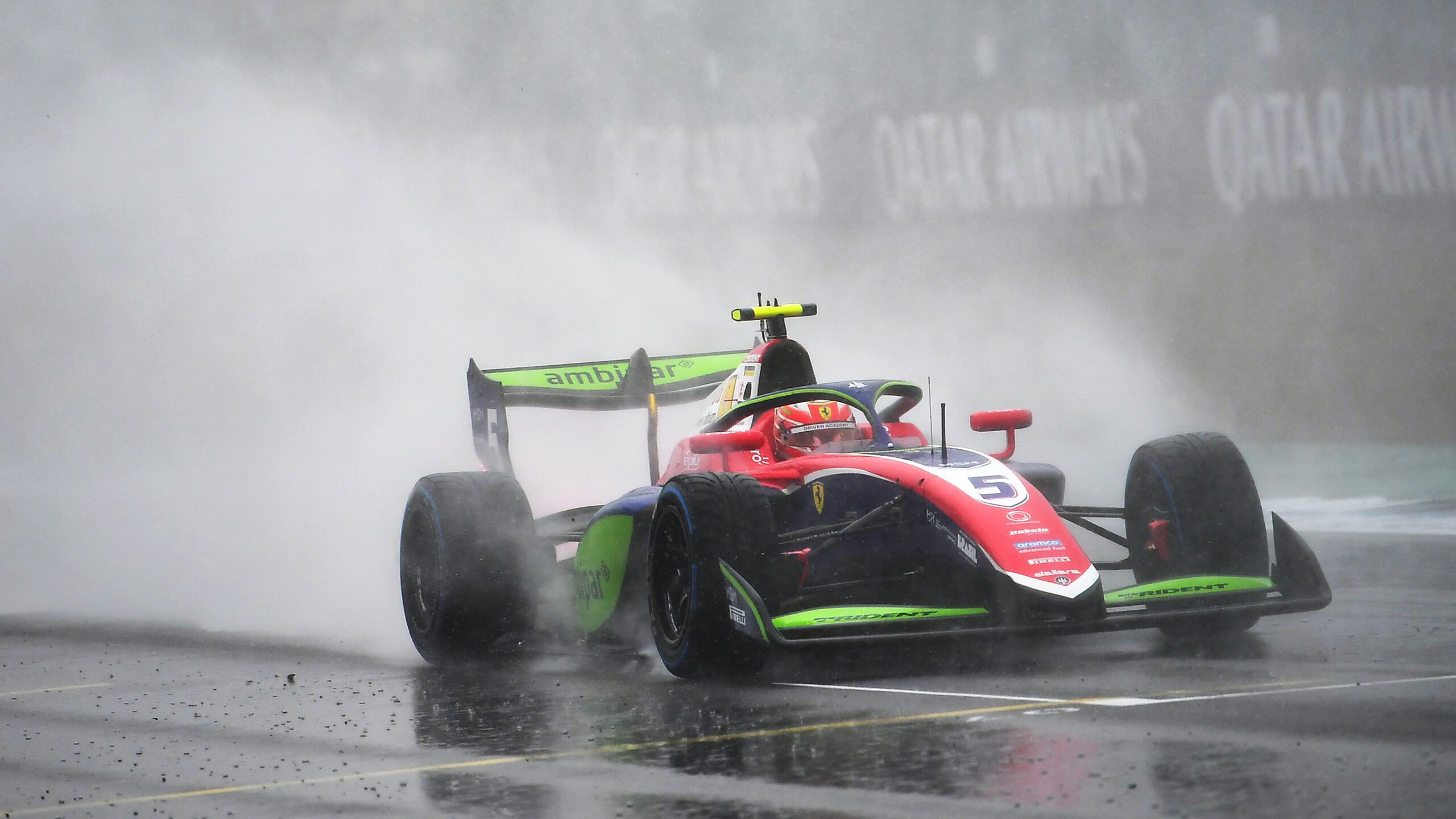Câmara amplia vantagem na Inglaterra apesar de rodada caótica. Confira classificação da F3