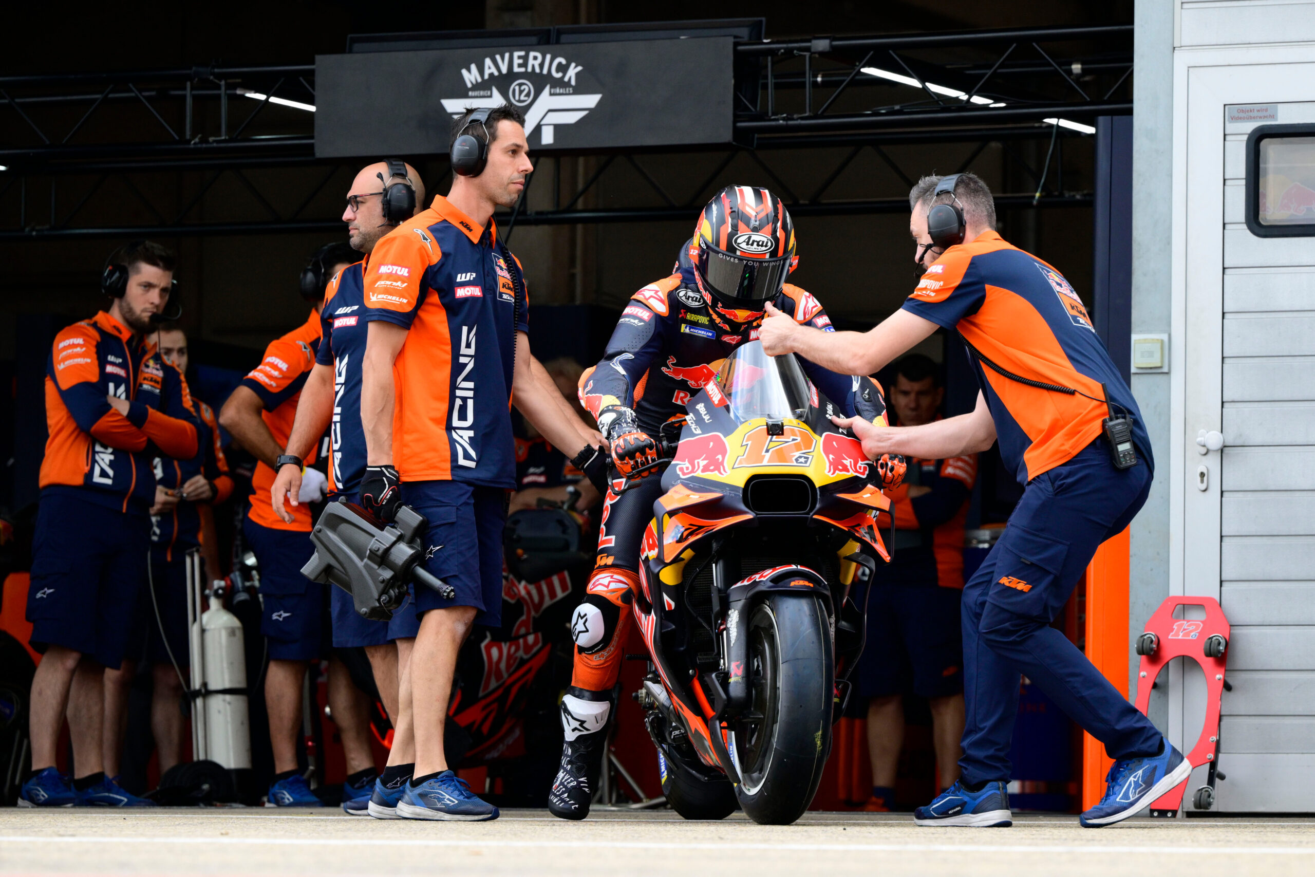 Viñales fratura ombro esquerdo durante classificação e perde GP da Alemanha