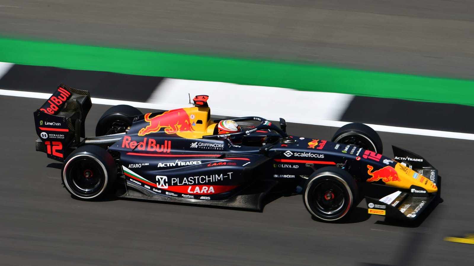 Tsolov conquista la pole position en la ronda de Gran Bretaña de F3; León, 10°; Ramos, 18°