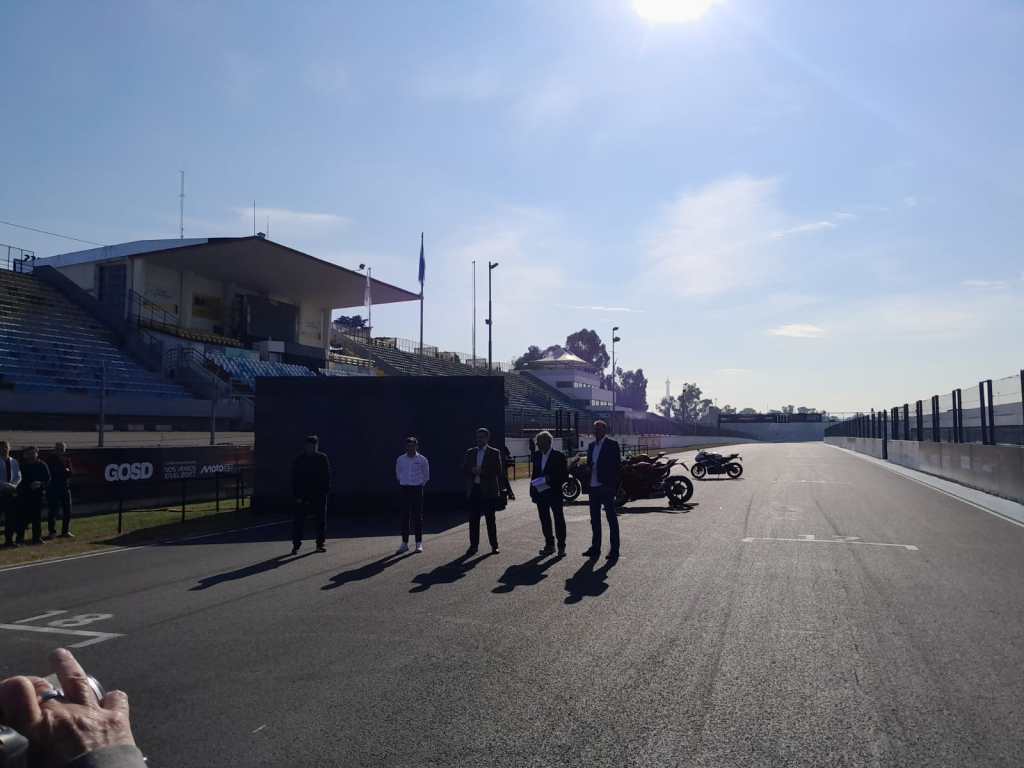 Director deportivo de Dorna celebra vuelta de MotoGP a Buenos Aires: “Evento icónico”