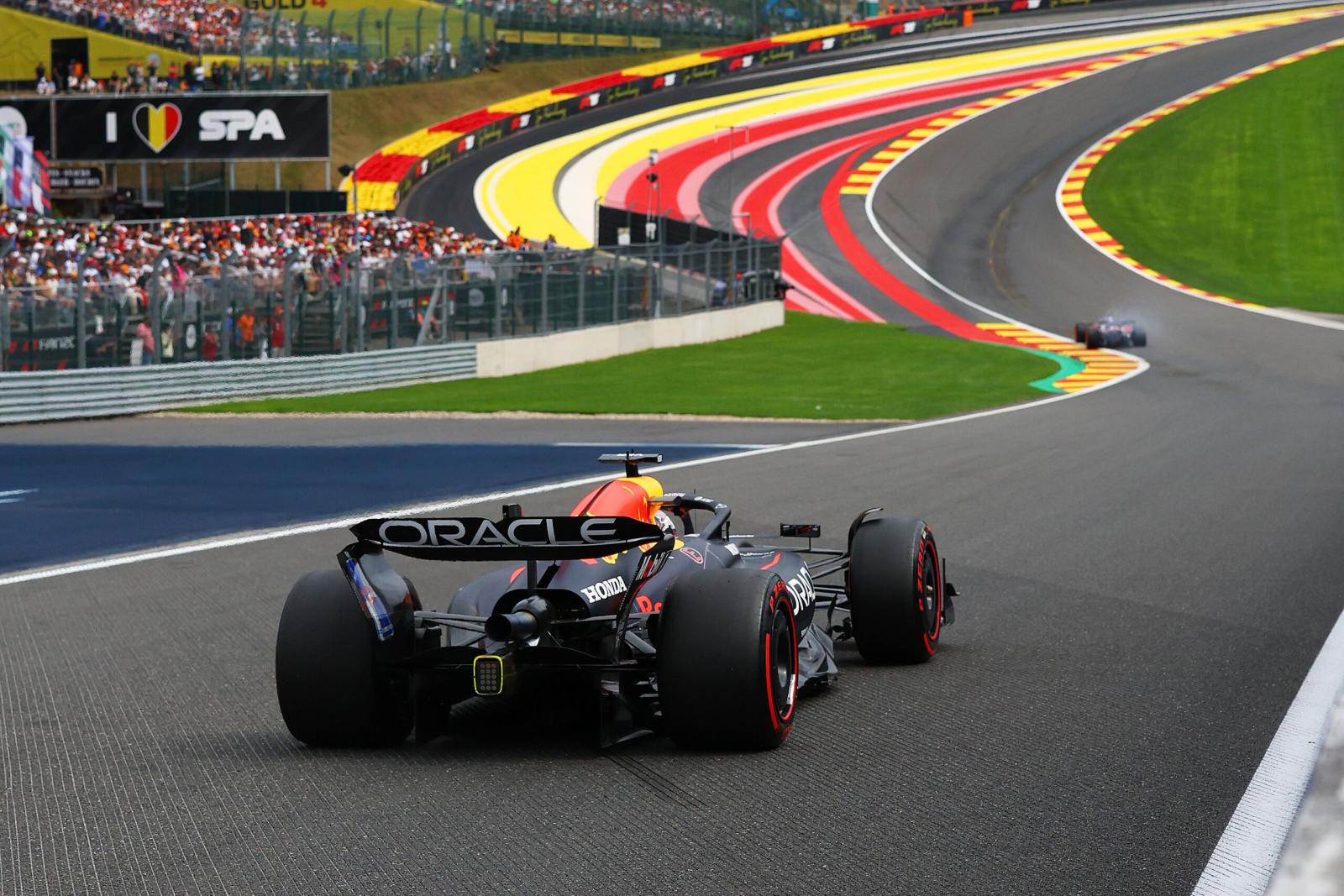 Verstappen aceita 4º no grid da Bélgica e diz que RB21 “ainda me limita a ser rápido”