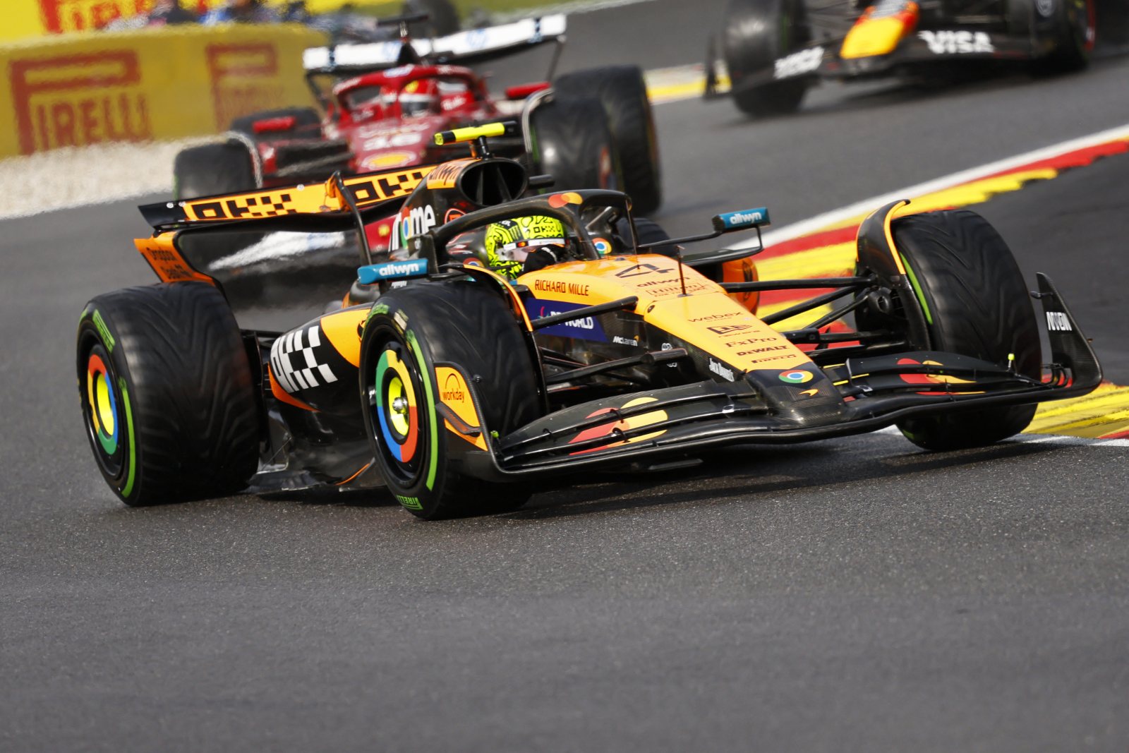 Norris elogia Piastri, mas admite que ficou “um pouco decepcionado” com 2º em Spa