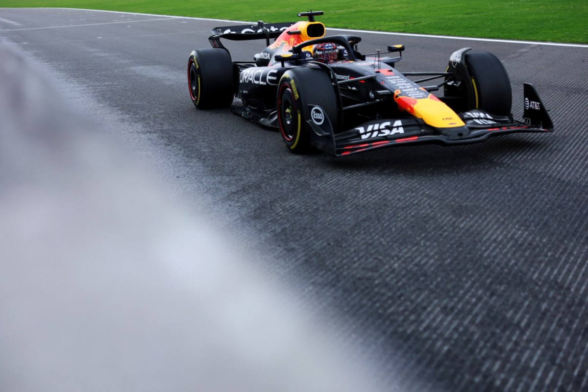 Verstappen lamenta falta de “corridas clássicas na chuva” e diz que “são possíveis” na F1