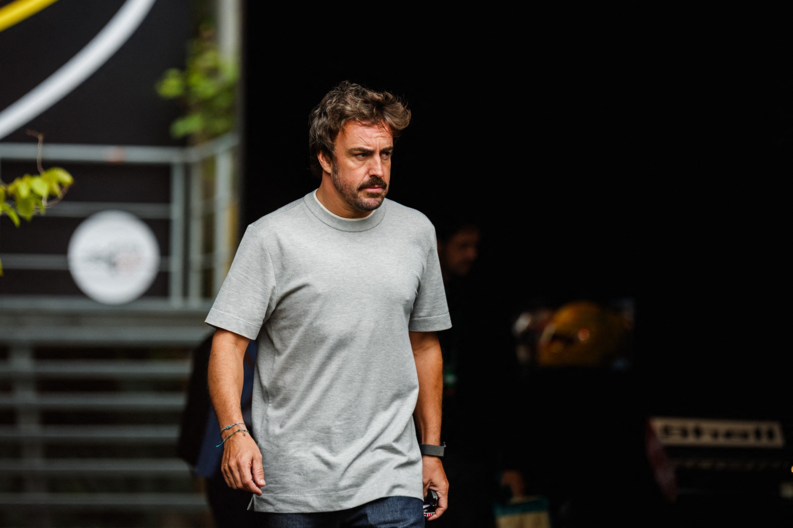 Alonso rejeita ‘efeito Brad Pitt’ após filme: “Não me importa muito o que pensam os fãs”