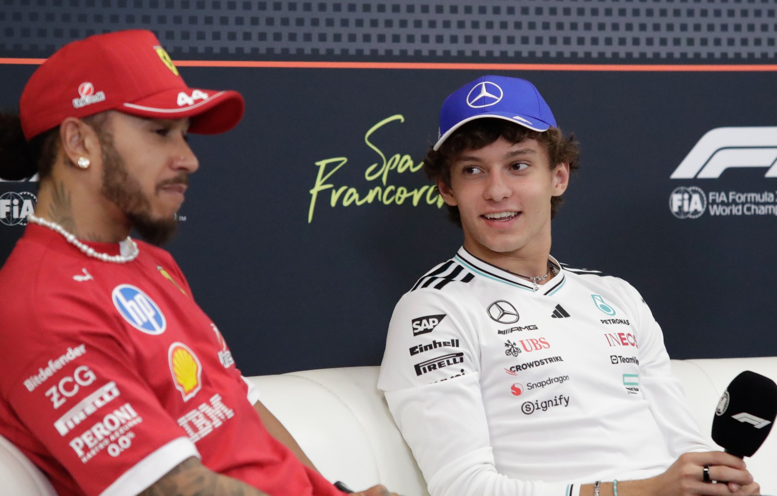 Red Bull alfineta rivais e diz que “Hamilton e Antonelli também são desvantagens”