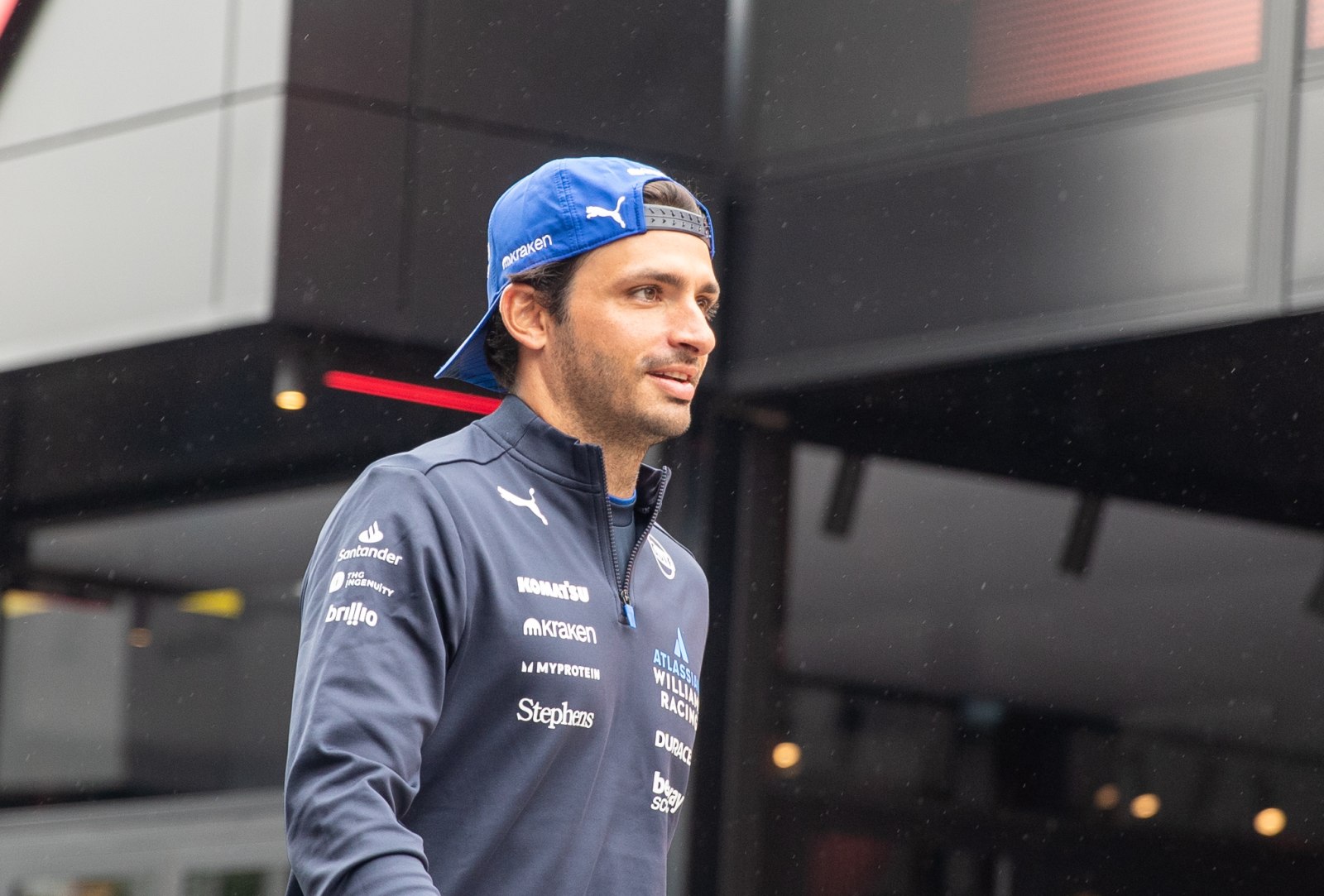 Sainz admite inconsistência, mas diz que 5º lugar seria “prova de progresso” da Williams