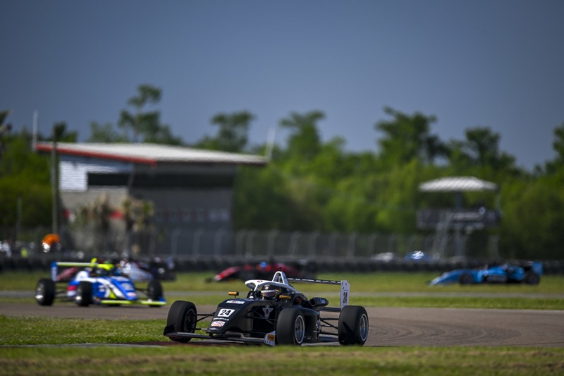 Gafrarar vence corrida 1 de rodada tripla de Mid-Ohio da USF 2000. Fecury é 5º