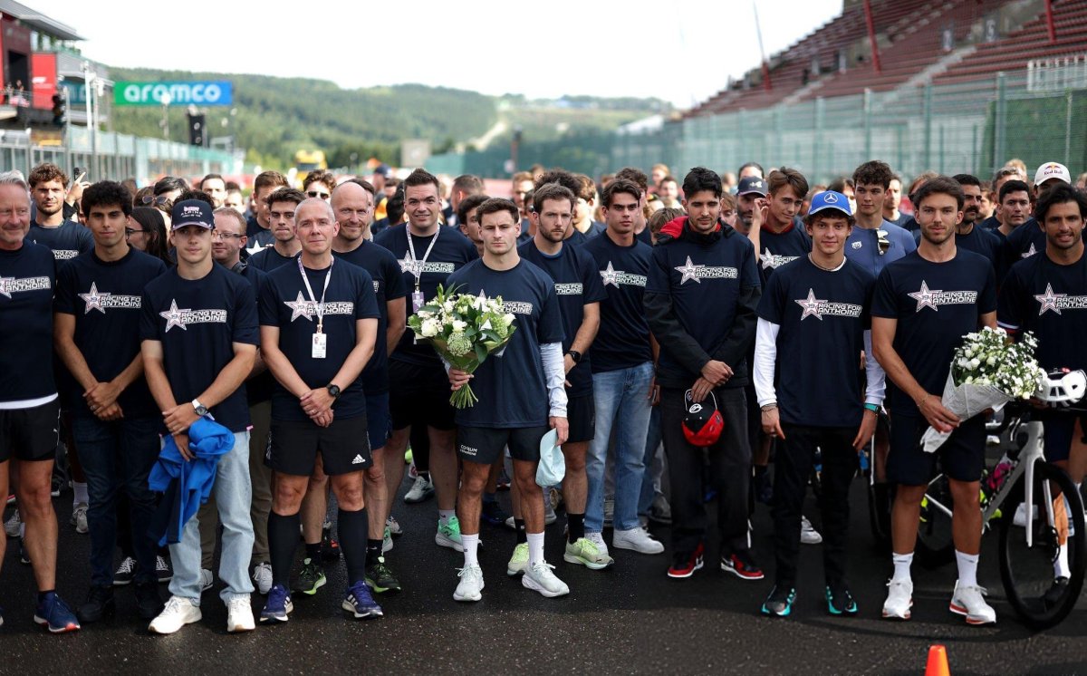 Pilotos de F1, F2 e F3 se reúnem e prestam homenagens a Hubert e Van ‘t Hoff na Bélgica