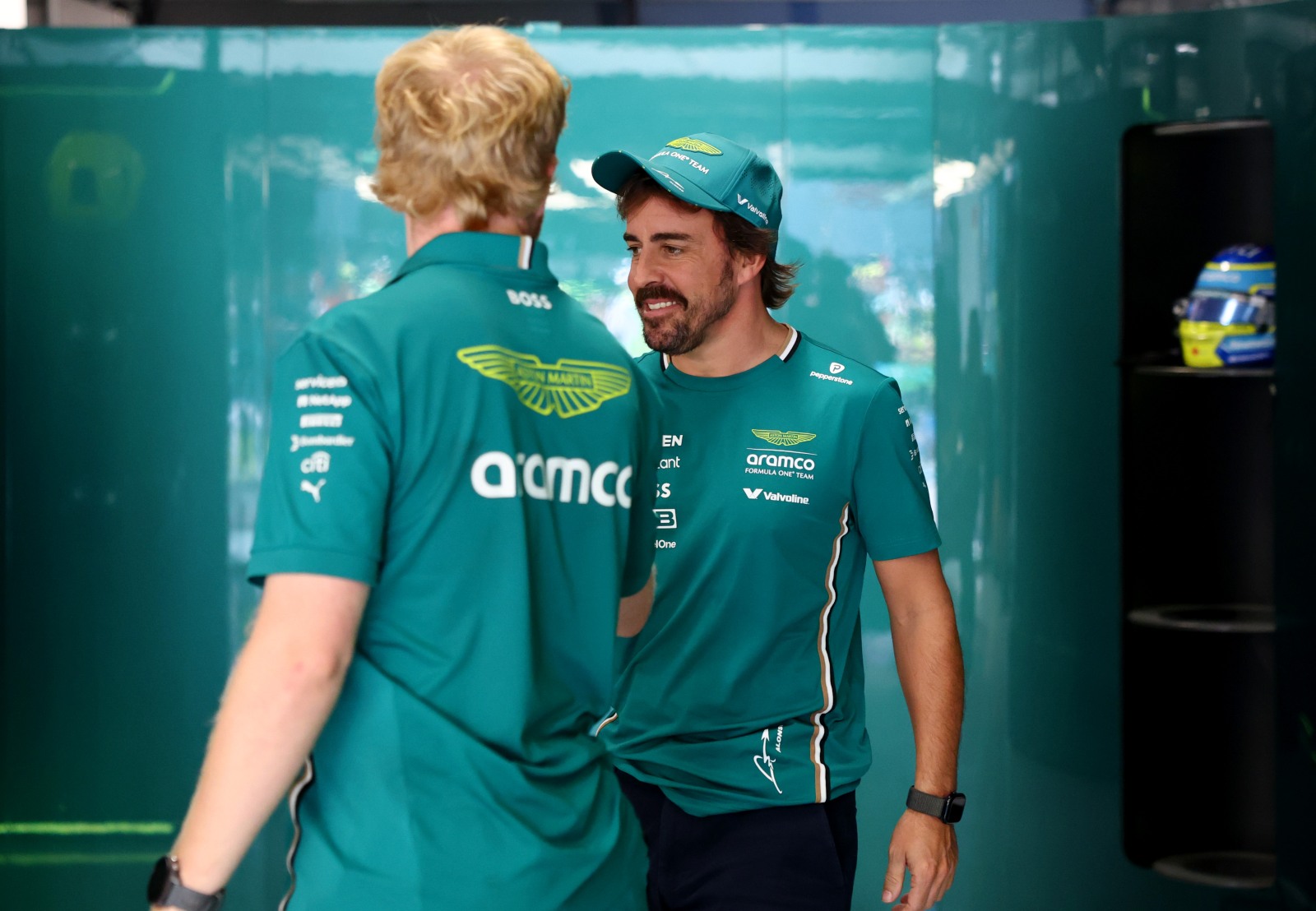 Alonso fala em relaxar e revela dia perfeito de férias: “Kart de manhã e sol à tarde”
