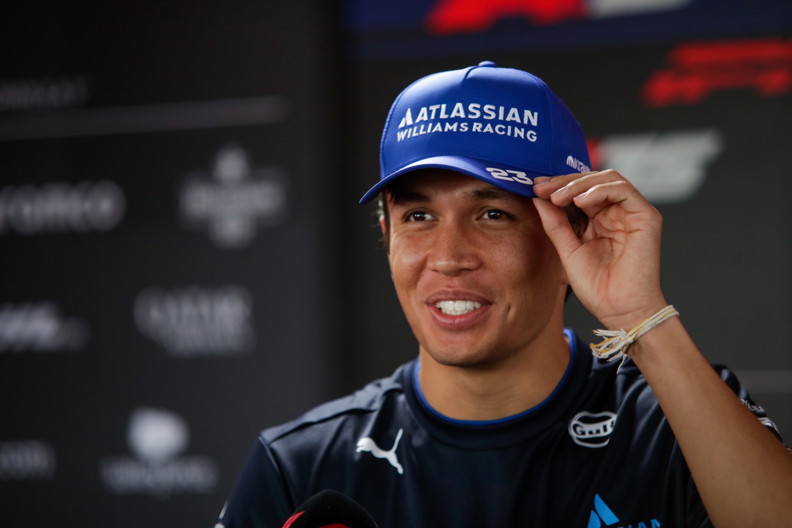 Albon confirma deseo de seguir en Williams, pero recalca: «Mis acciones subieron»