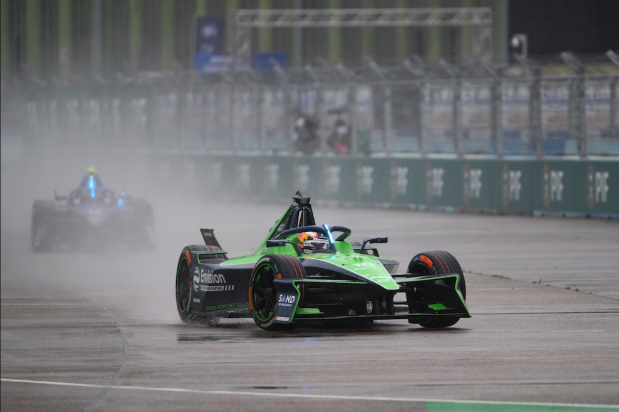 Buemi supera problemas e lidera TL3 caótico da Fórmula E em Berlim. Di Grassi bate forte
