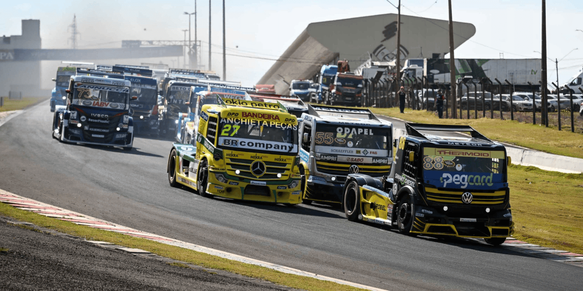 Monteiro brilha e varre rodada dupla da Copa Truck em Cascavel