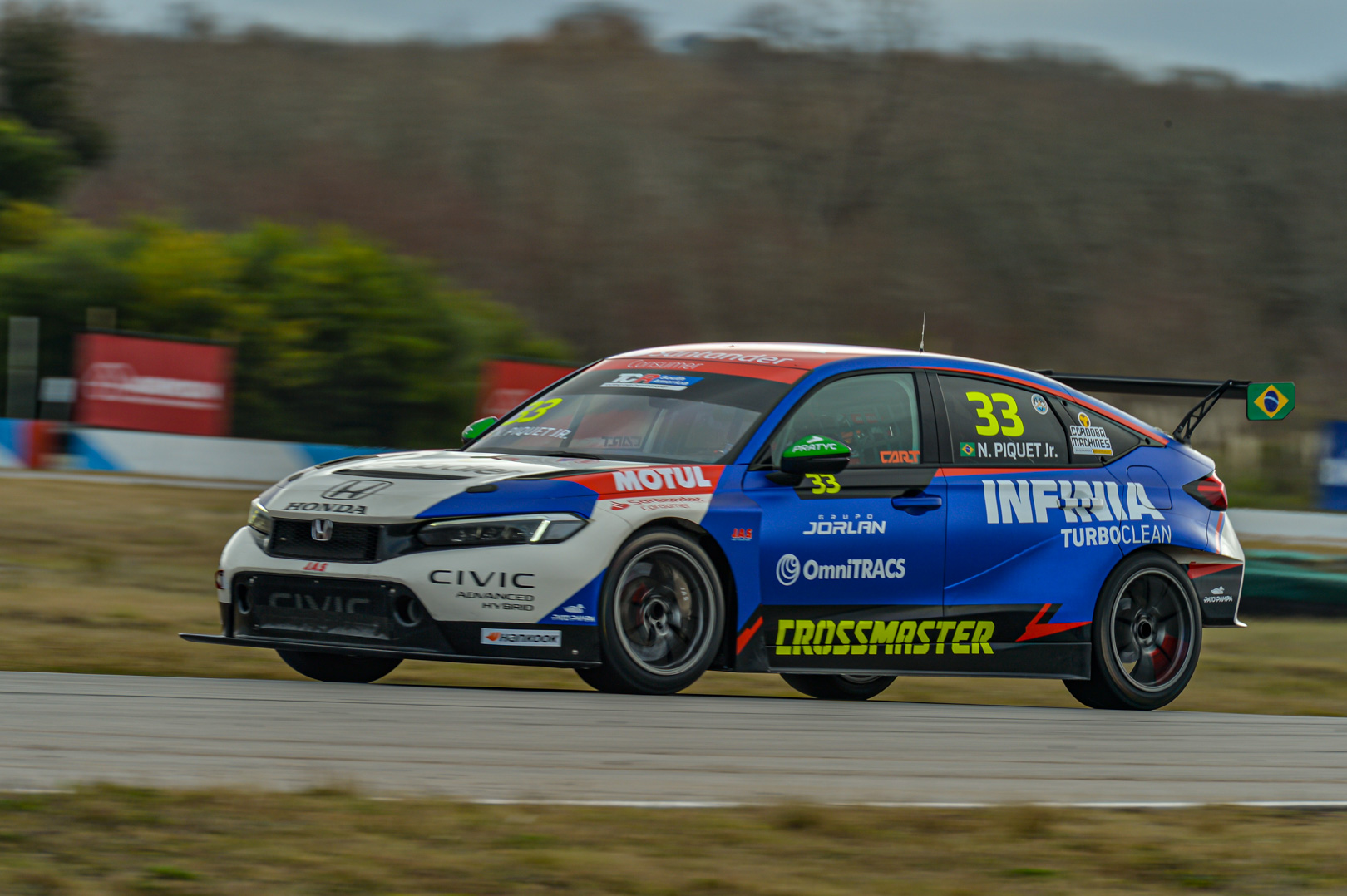 Piquet supera Leonel Pernía e crava pole da etapa de El Pinar do TCR South America