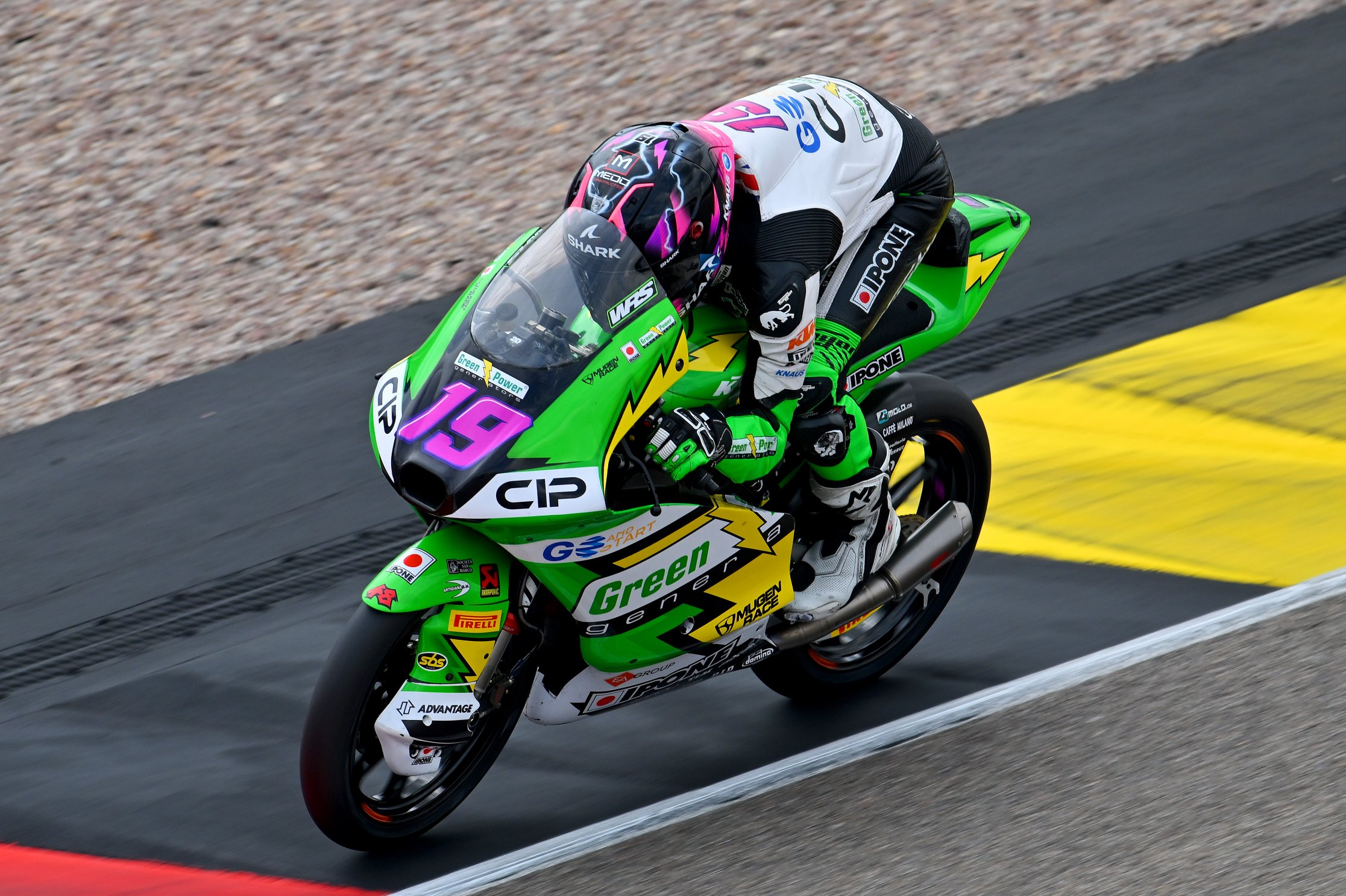Ogden é beneficiado por bandeira amarela e garante pole da Moto3 na Alemanha