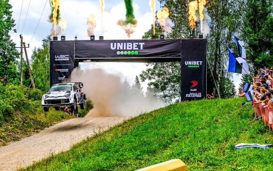 Solberg amplía su ventaja y se encamina hacia la victoria en el Rally de Estonia del WRC